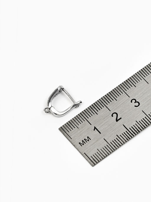 Швензы с английской застежкой с цирконом Капля, белые в серебре (1 пара)