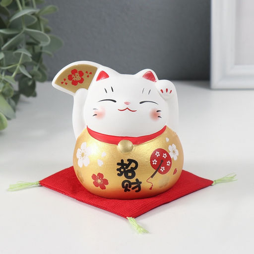 Фигурка керамика «Кот Манэки-нэко с веером», золотой, 8×8×8.5 см