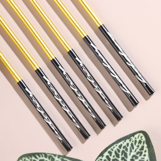 Свечи в торт Праздник, 6 шт, 14,5 см, золото с чёрным - Страна карнавалия фото 7