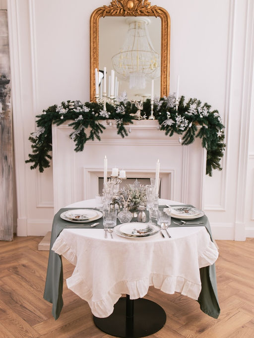 Тарелка новогодняя WY Зимний лес, 20.4?2.2 см, фарфор, белая