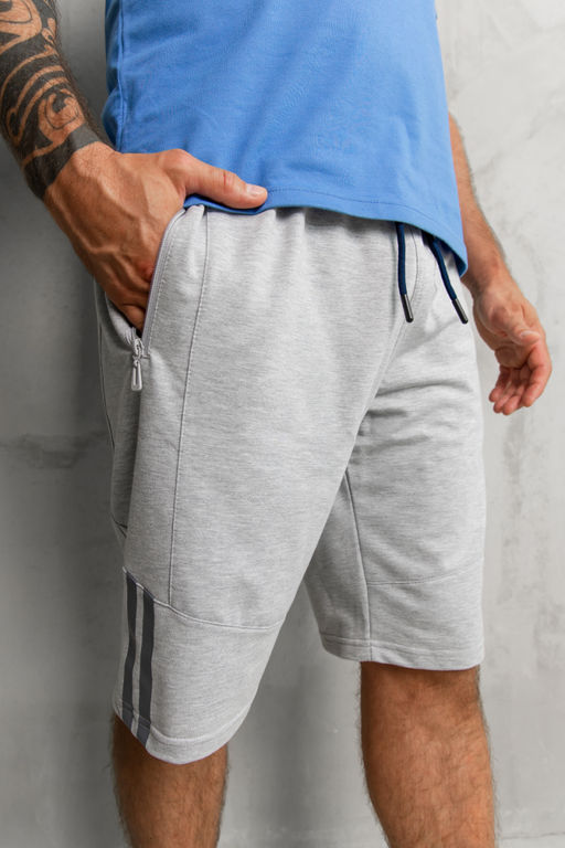 Спортивные шорты