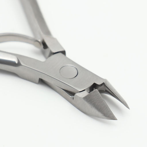 Цена за 2 шт. Кусачки маникюрные для кутикулы QF, 9 см, длина лезвия-9 мм