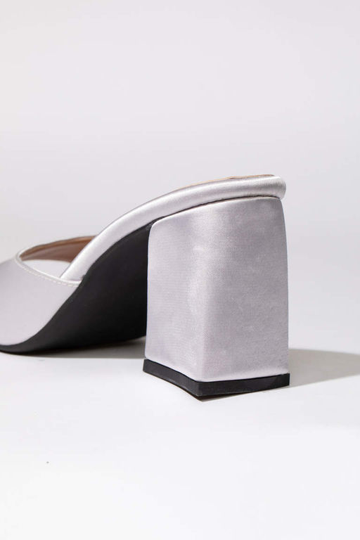 Женские тапочки на каблуке с высокой подошвой и одним ремешком - Defacto фото 6