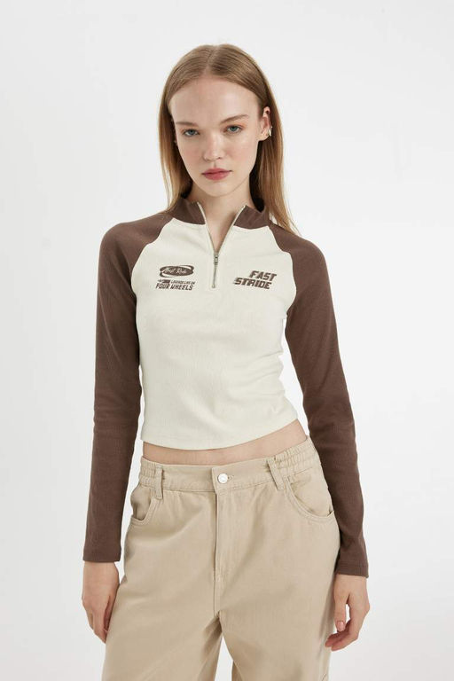 Женская крутая приталенная футболка в рубчик с половиной молнии с воротником-стойкой и цветным принтом, футболка с длинными рукавами - Defacto фото 4