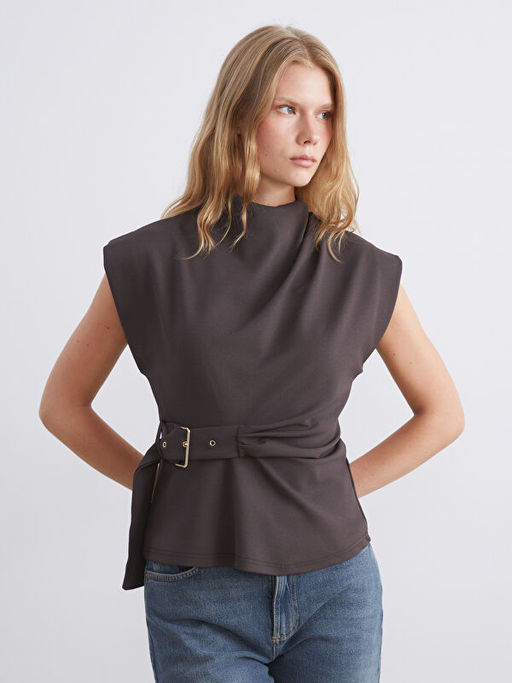 Dik Yaka Kemerli Bluz