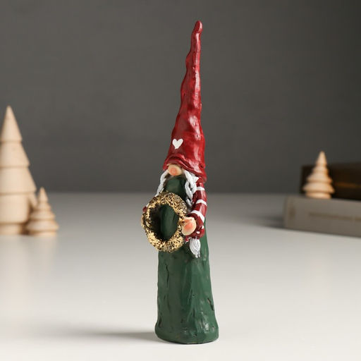 Сувенир полистоун "Дедуля с мешком/Бабуля с венком в колпаке с сердцем" МИКС 3х3,5х18 см