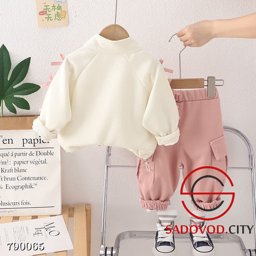 Детский спортивный костюм