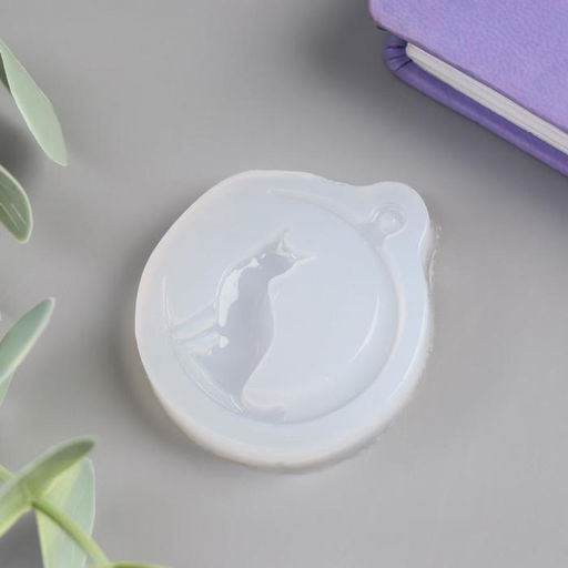 Цена за 2 шт. Молд силиконовый «Месяц и кошка» 4,5 × 4 см