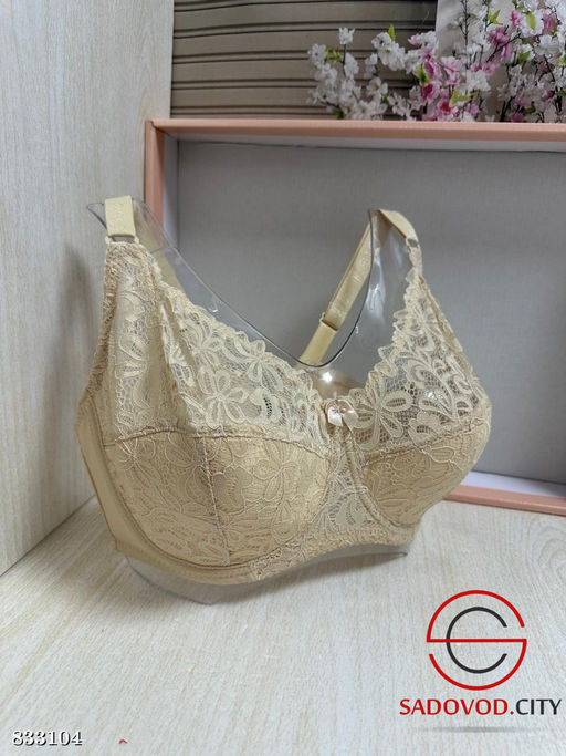 Бюстгальтер с тонким поролоном на косточках