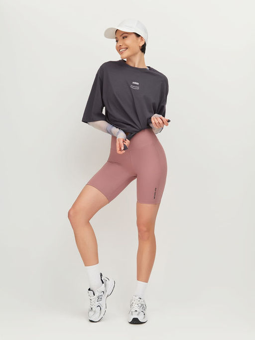 Футболка прямого силуэта с разрезом спереди графит - NEVERLATE фото 7