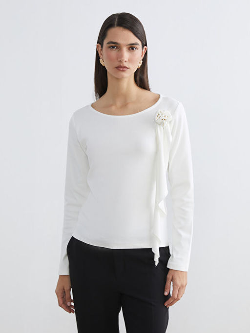 Bisiklet Yaka ?i?ek Aplikeli Kad?n Ti??rt