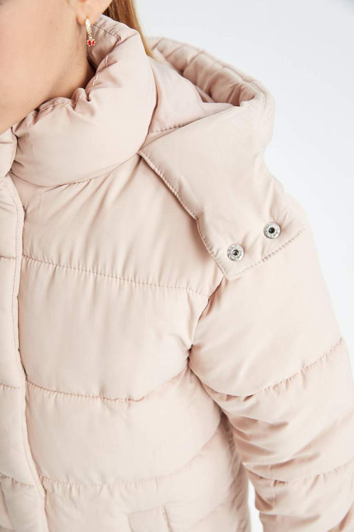 Водоотталкивающая парка с капюшоном для девочек, застежкой-молнией и кнопками, а также карманами - Defacto фото 5