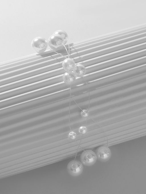 Браслет жемчуг «На леске», 3 нити, бусины №4, 6, 8, цвет белый в серебре, 16 см