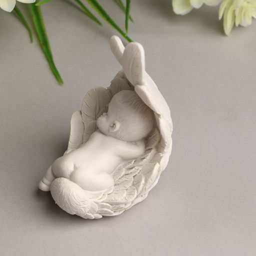 Фигурка полистоун «Малыш спящий в крыле», белый, 8.7×6×5.5 см