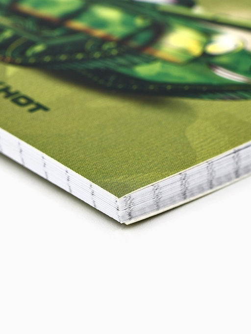 Цена за 4 шт. Блокнот А7, 32 л. в мягкой обложке, на гребне «Юный герой»