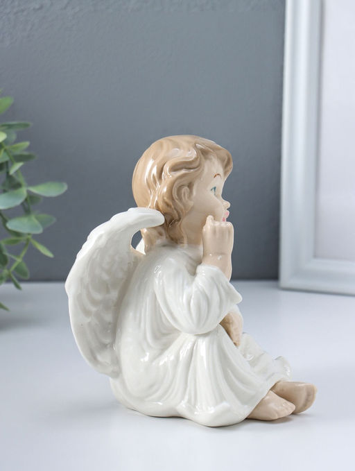 Сувенир керамика "Ангел в белом платье, сидит" 10х11,5х13,5 см