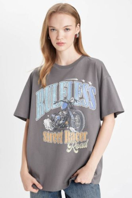 Oversize Genis Kal?p Bisiklet Yaka Bask?l? K?sa Kollu Tisort