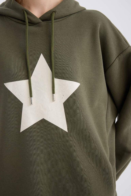 Женская толстая толстая толстовка свободного кроя цвета хаки с капюшоном и принтом на спине, широкий крой - Defacto фото 6