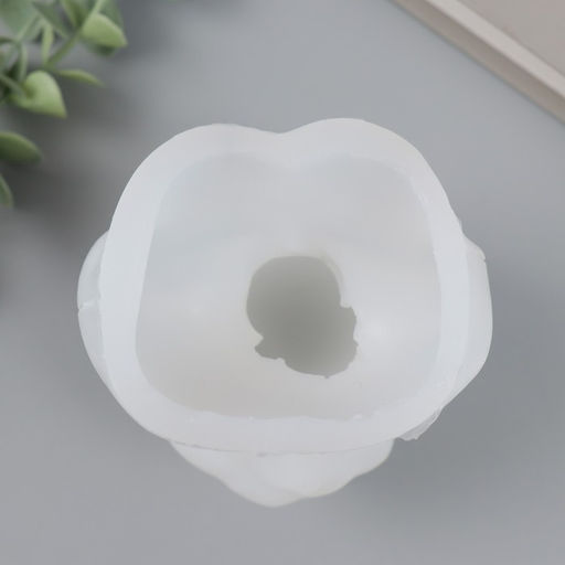 Молд силиконовый Девушка с цветами на глазах 10?8?6 см