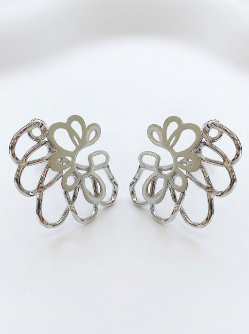 Стильные серьги