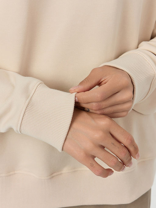 Свитшот женский бежевый с надписью Creator of my own life - Mark formelle фото 5