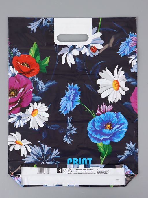 Цена за 25 шт. Пакет "Полевые цветы , полиэтиленовый с вырубной ручкой, 38х47 см, 60 мкм