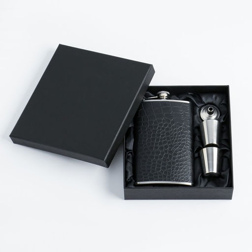 Подарочный набор 4 в 1: фляжка чёрная 300 мл, воронка, 2 рюмки, 17 х 21.5 см - Simaland фото 3