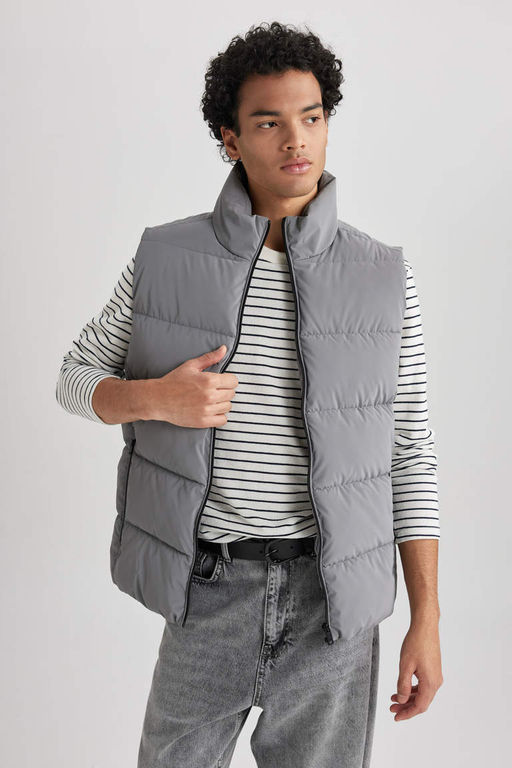 Жилет-пуховик Slim Fit с воротником-стойкой и подкладкой - Defacto фото 3