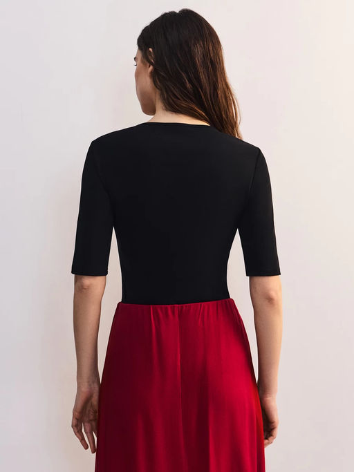 Боди из хлопка с треугольным вырезом / Zarina