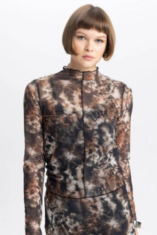 Slim Fit Dar Kesim Yar?m Bal?kc? Yaka Tul Uzun Kollu Tisort