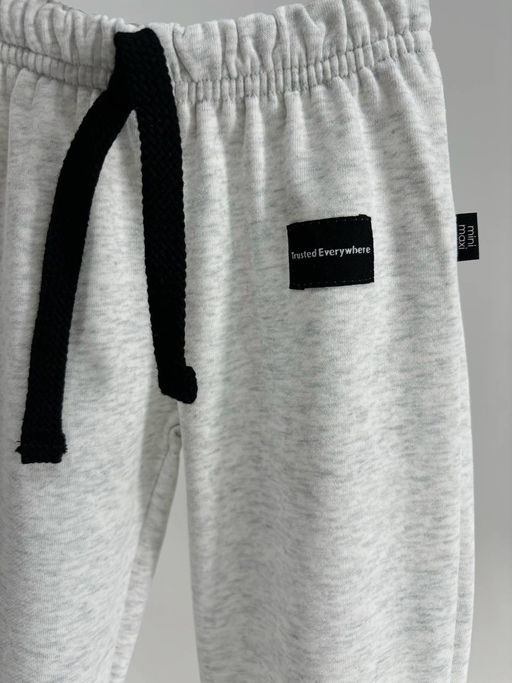 Спортивные штаны на резинке 22-6008 св.серый меланж - Mini maxi фото 9