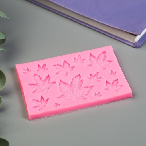 Цена за 2 шт. Молд силикононовый «Кленовые листья» 0,7 х 9,7 х 6,4 см