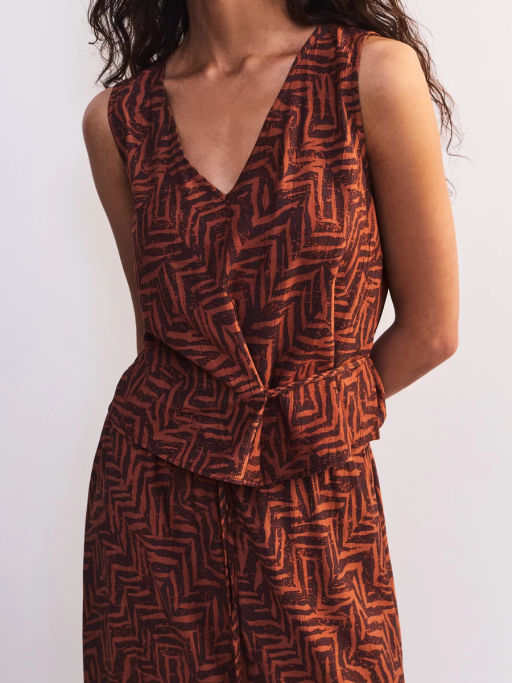 Блуза из вискозы с треугольным вырезом ZR2605012009-257 / Zarina фото 4