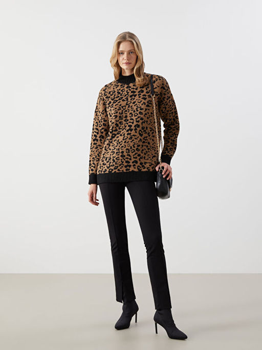 Dik Yaka Leopar Desenli Kad?n Triko Tunik