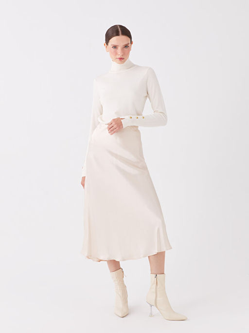 Standart Fit D?z Saten Kad?n Etek