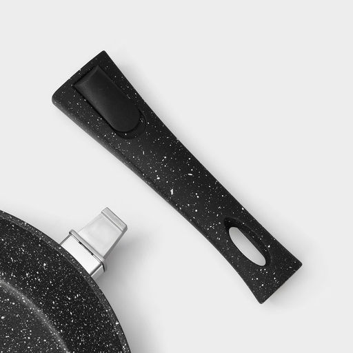 Сковорода Magistro Dark, d=26 см, съёмная ручка soft-touch, антипригарное покрытие, индукция, кованый алюминий, чёрная фото 6