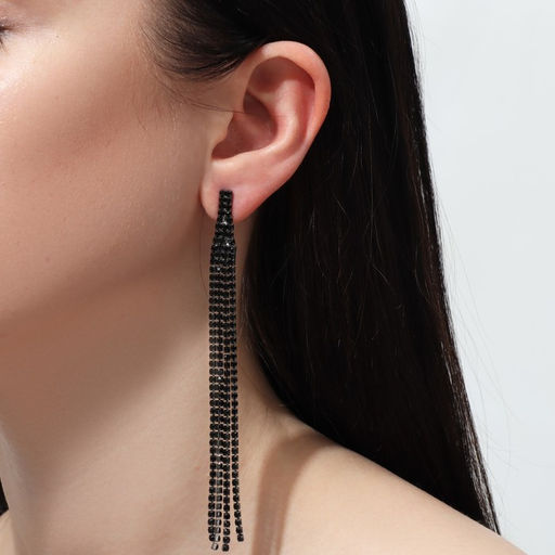 Серьги висячие со стразами «Лёд» 4 нити, цвет чёрный, 11,5 см