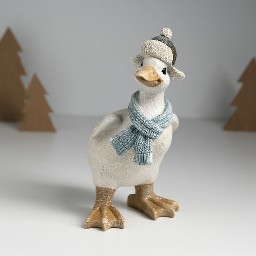 Фигурка полистоун «Гусь в шапке-ушанке и шарфе», 11.5×12.5×20 см