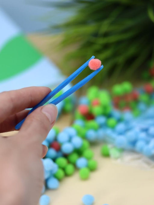 Картина из помпонов на подрамнике Draw Me! Flower, (20 х 20 см)