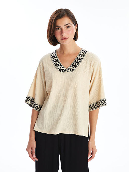 V Yaka Desenli Kad?n Bluz