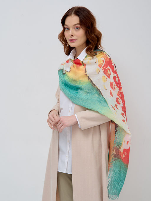 Палантин с бахромой. Рисунок нанесен вручную