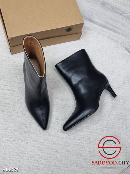 Сапоги женские на каблуке