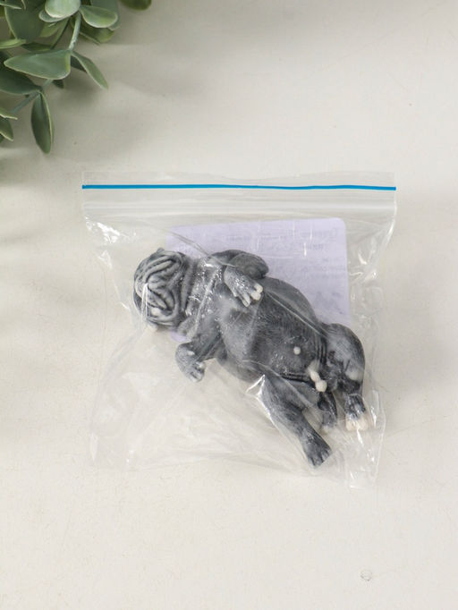 Сувенир "Бульдог лежит на спине" 3,5 см