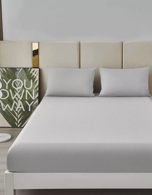 Простыня на резинке 120x200 С НАВОЛОЧКАМИ 50х70 см Мерцана Страйп-сатин (Серый)