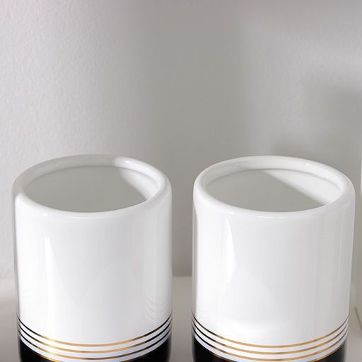 Аксессуары для ванной «Лили», 4 предмета: дозатор 300 мл, мыльница, 2 стакана, бело-чёрные