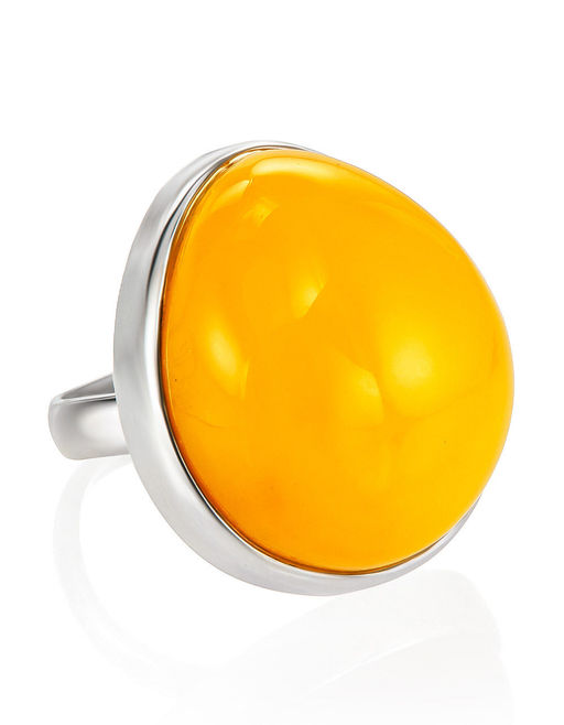 Роскошное объёмное кольцо со вставкой из натурального балтийского янтаря Глянец