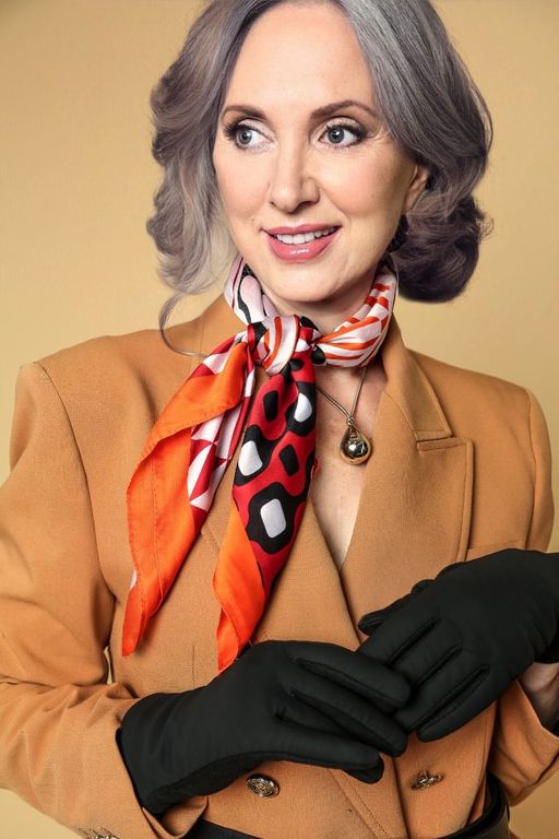 Перчатки женские черного цвета