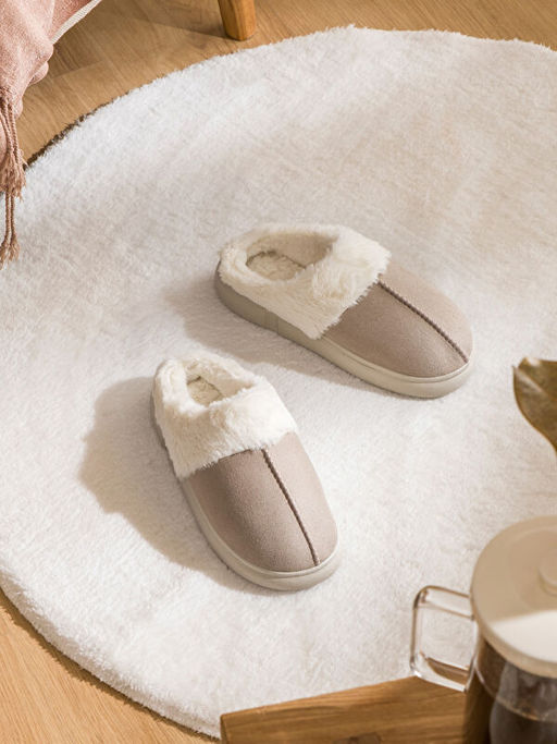 Pel?? Astarl? Kad?n Ev Terli?i