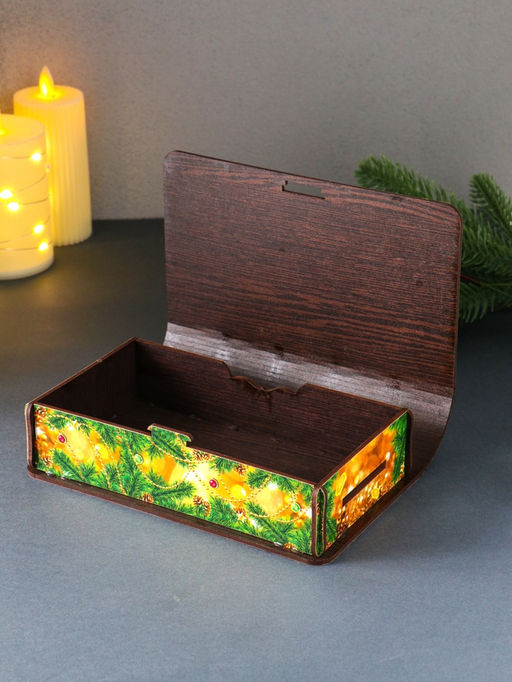 Новогодняя деревянная шкатулка-книга «Конь в мантии с короной: С Новым годом!», для подарков,19×13×5 см