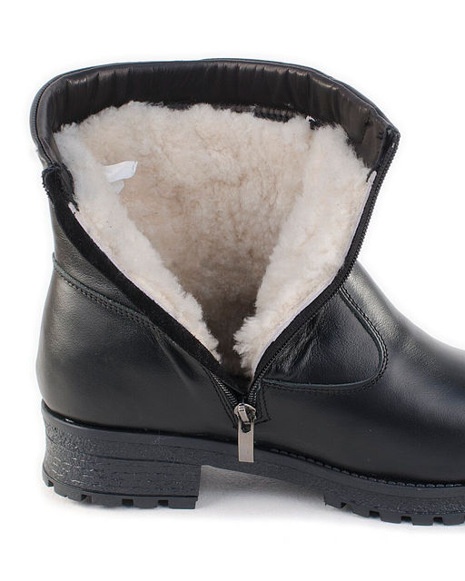 Ботинки женские на литой подошве, черные,кожа, молния.